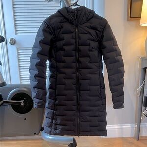Arcteryx - Black Hooded Down Coat - Womens XS